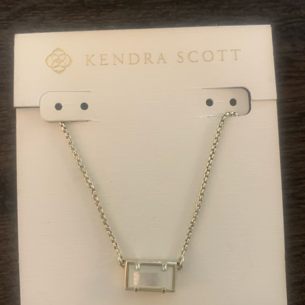 Kendra Scott Pattie Pendant Necklace Silver with white stone